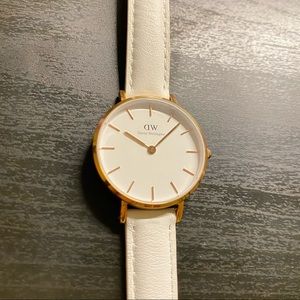 Authentic Daniel Wellington Watch 28mm